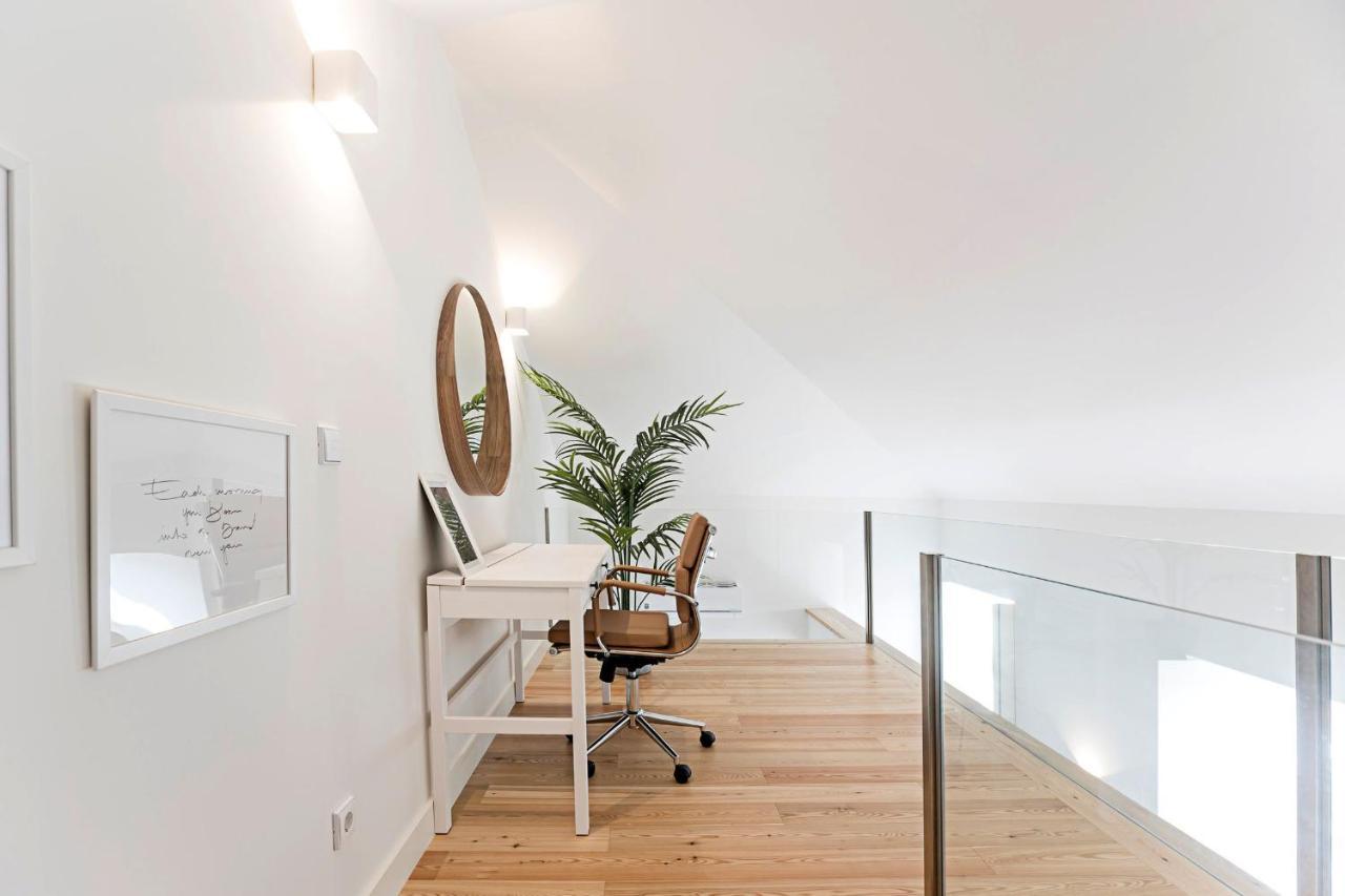 Stunning Duplex Near River By Lovelystay Porto Luaran gambar