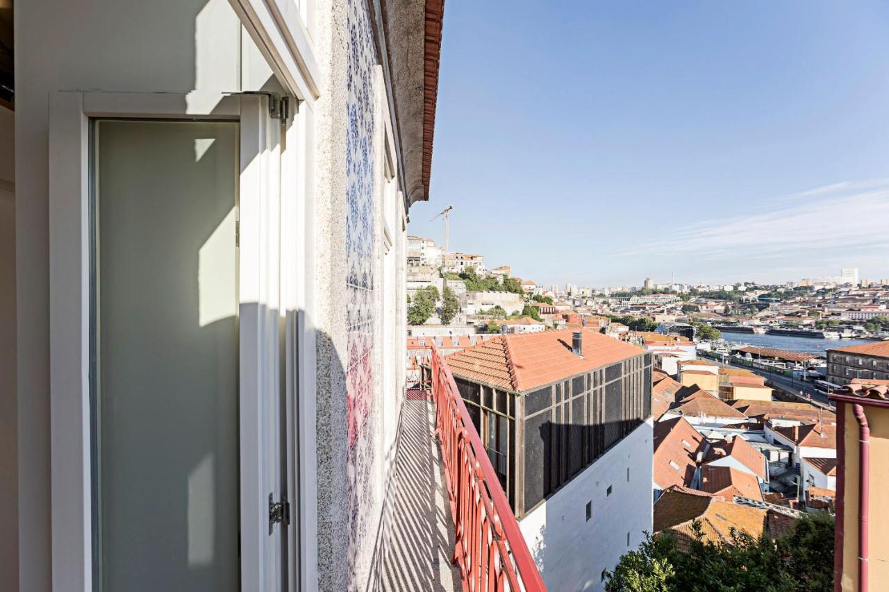 Stunning Duplex Near River By Lovelystay Porto Luaran gambar