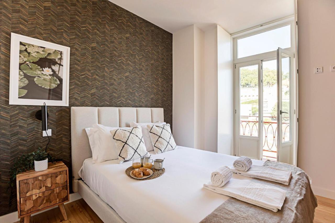 Stunning Duplex Near River By Lovelystay Porto Luaran gambar
