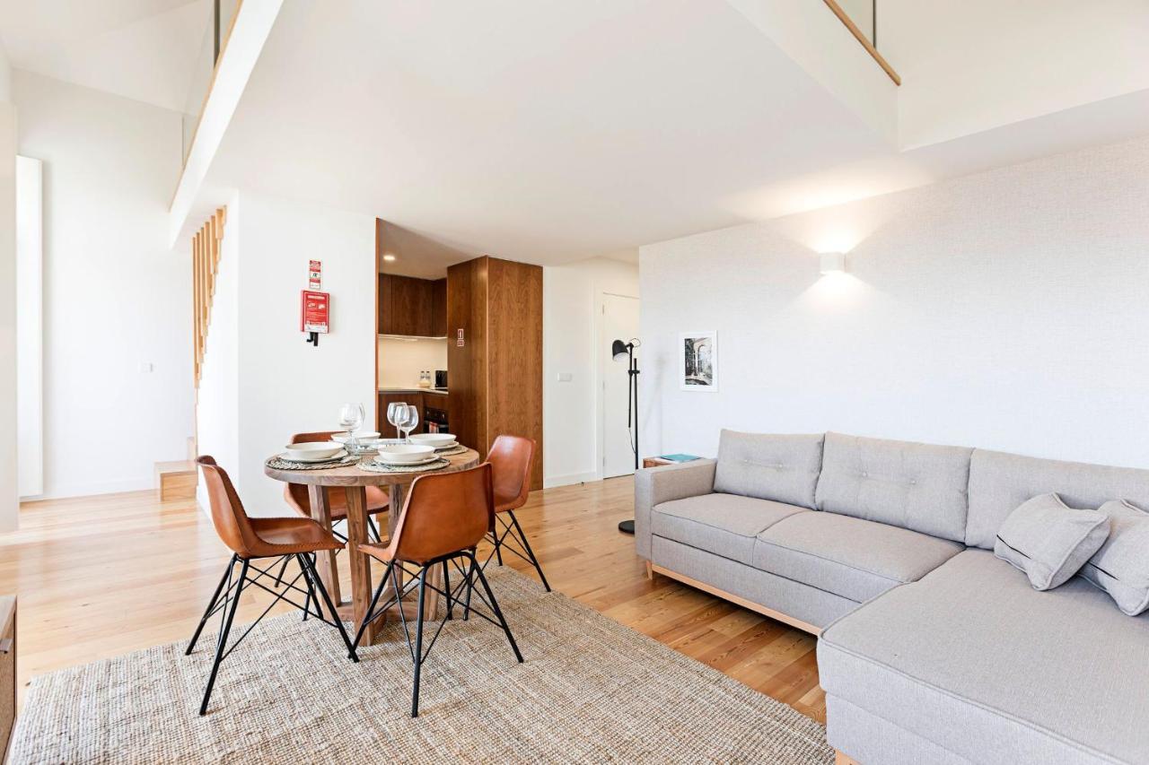 Stunning Duplex Near River By Lovelystay Porto Luaran gambar